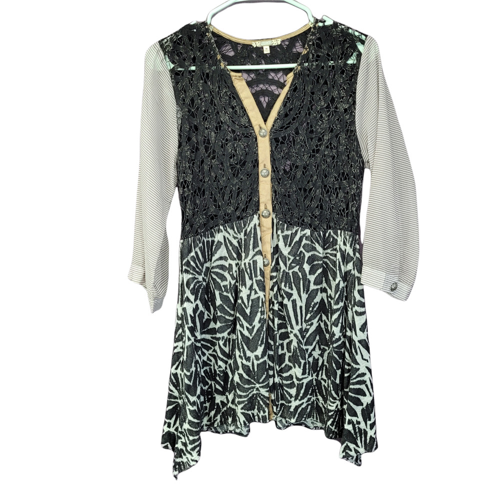 gimmicks by BKE Black and Cream Mixed-Media Button Front Tunic